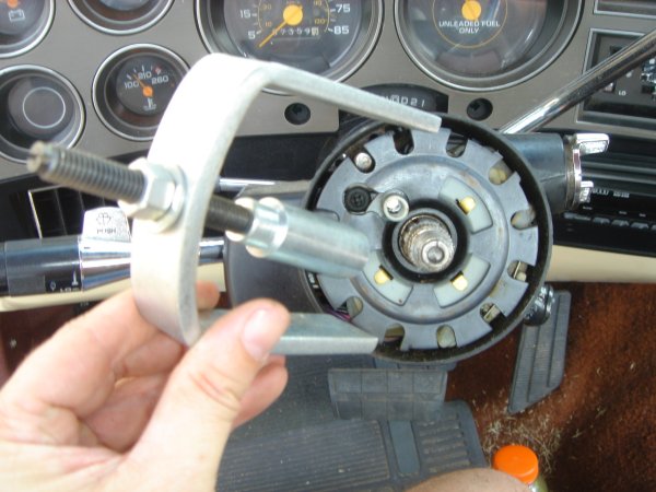 How To Install Cam Lock Screws